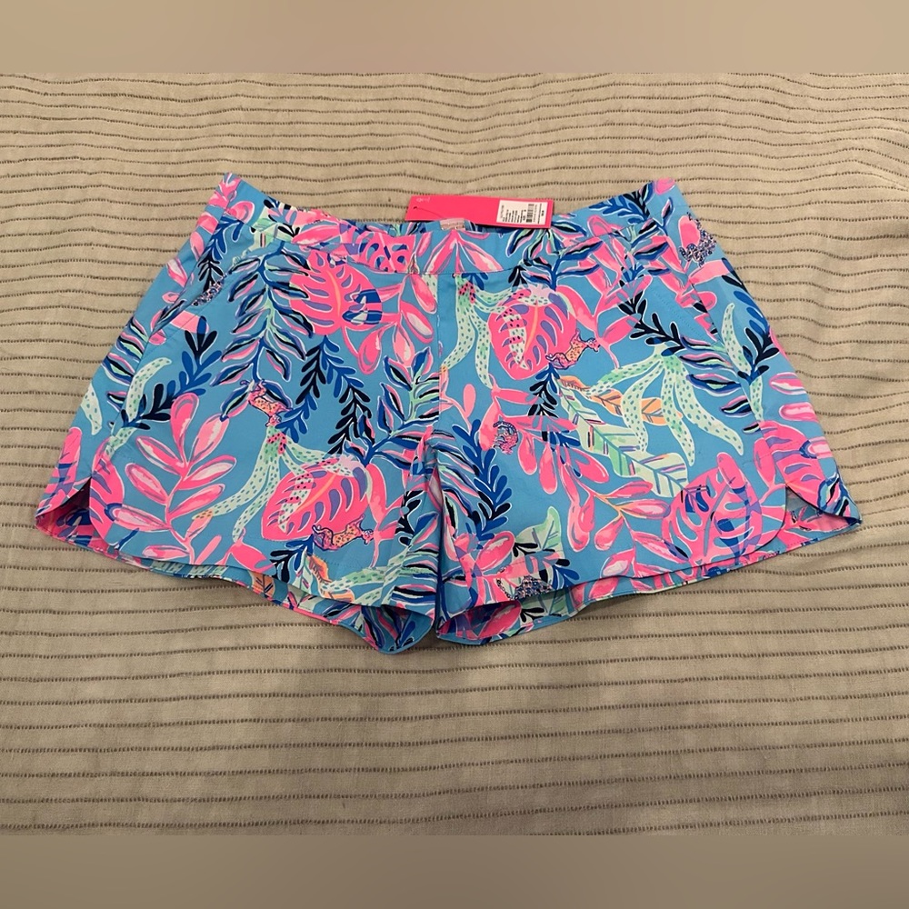Lilly Pullitzer Ocean View Shorts Medium NWT